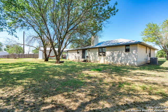 Listing photo id 32 for 8013 County Road 128