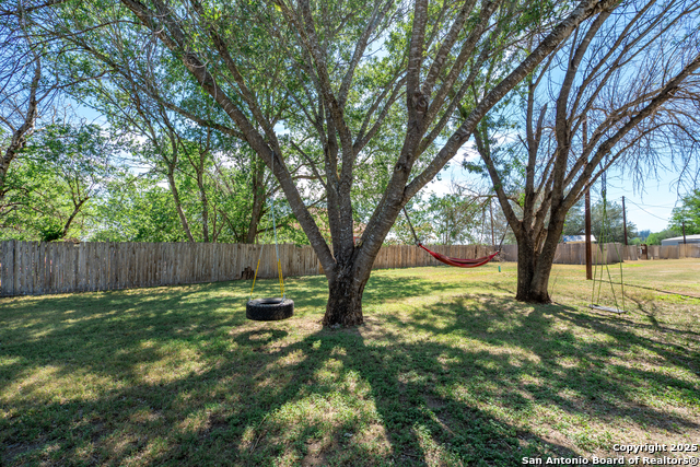 Listing photo id 35 for 8013 County Road 128