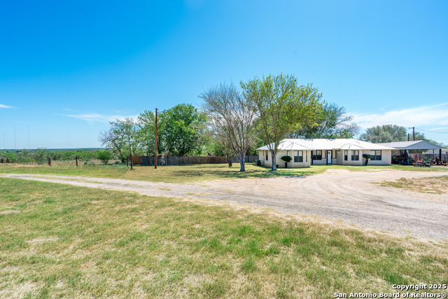 Listing photo id 4 for 8013 County Road 128