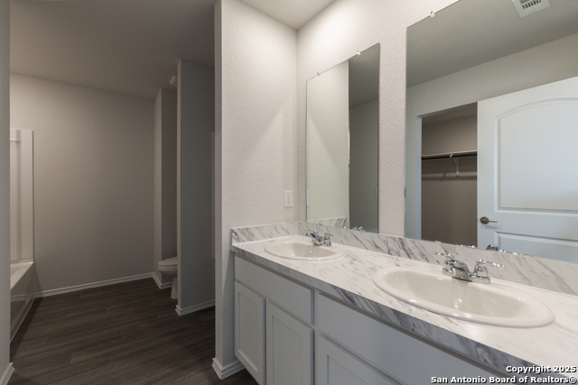 Image 15 of 30 For 1511 Middlecoff Terrace