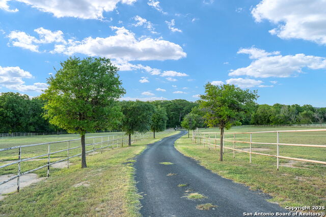 Details for 25 Zoeller Ln., Boerne, TX 78006