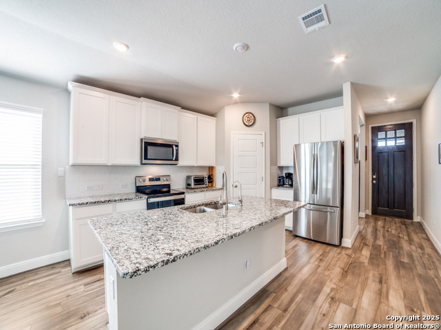Listing photo id 3 for 3075 Mondavi Crest