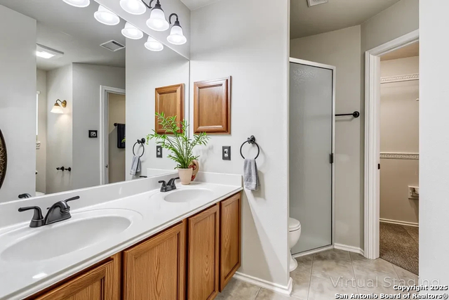 Image 9 of 16 For 9011 Acorn Forest Dr