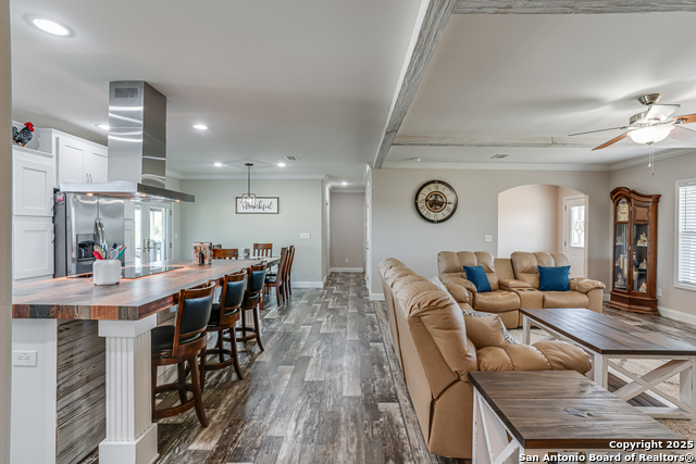Image 11 of 50 For 6990 Elm Creek
