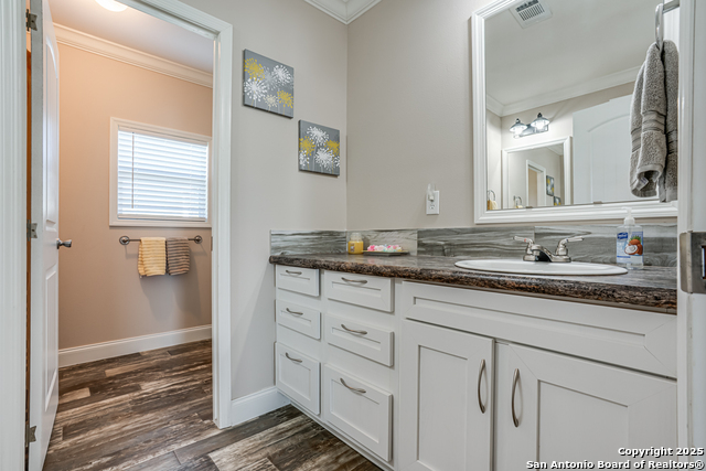 Image 21 of 50 For 6990 Elm Creek