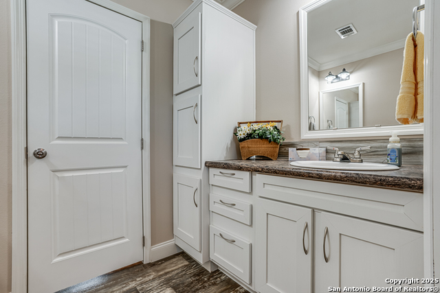 Image 22 of 50 For 6990 Elm Creek