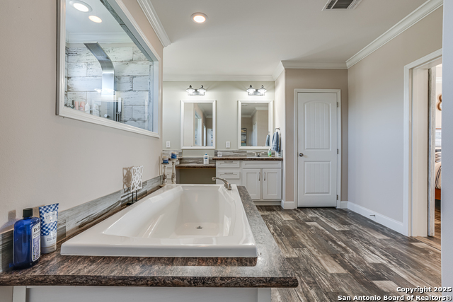 Image 30 of 50 For 6990 Elm Creek