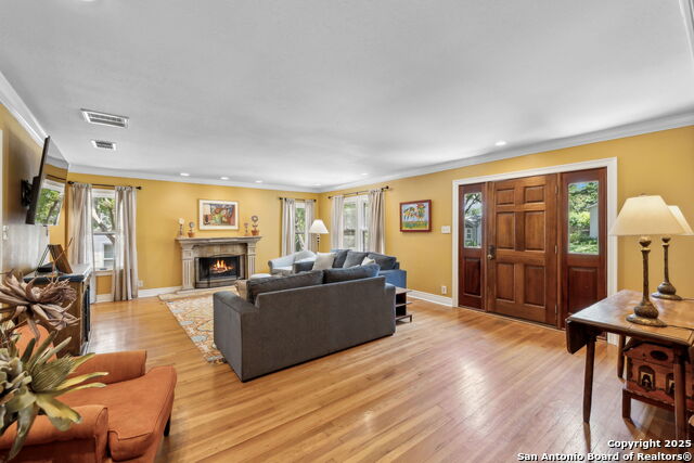 Image 5 of 24 For 261 Fair Oaks