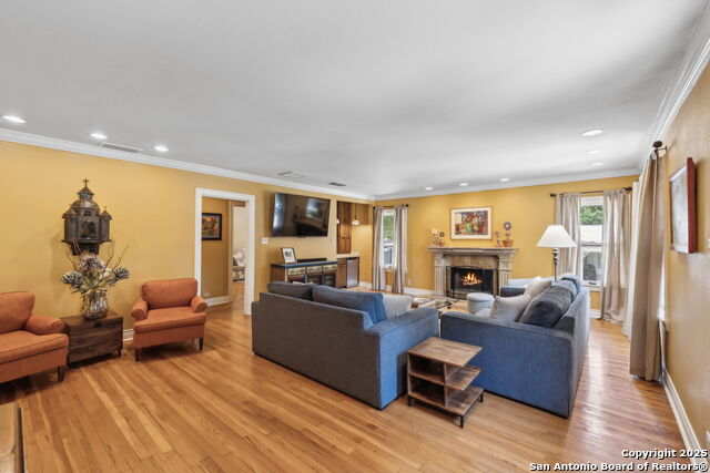 Image 6 of 24 For 261 Fair Oaks