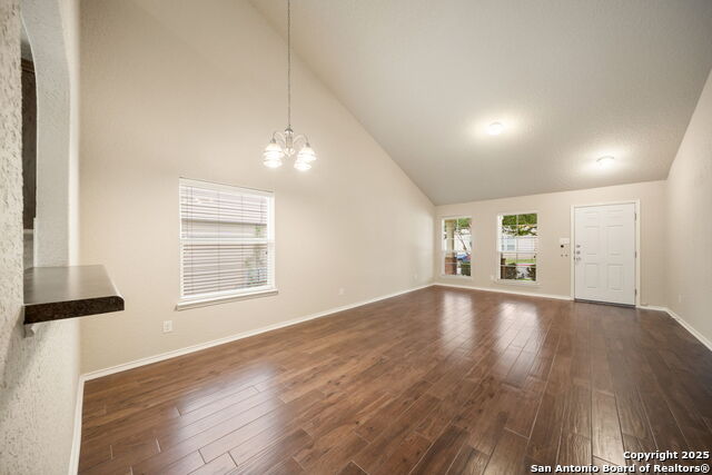 Listing photo id 16 for 10438 Sun Mill