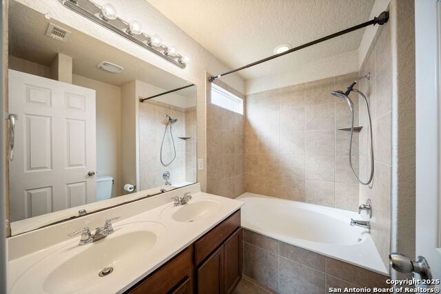 Listing photo id 23 for 10438 Sun Mill