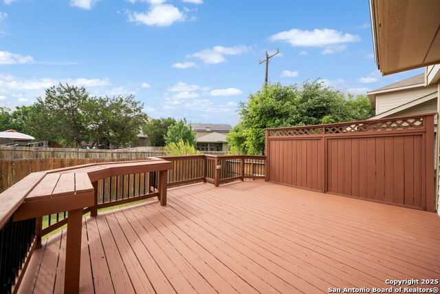 Listing photo id 39 for 10438 Sun Mill