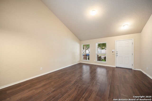 Listing photo id 7 for 10438 Sun Mill