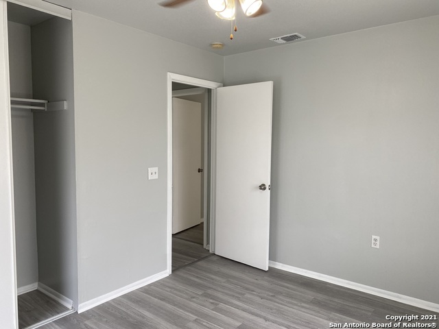 Image 13 of 18 For 12421 Trailing Oaks St