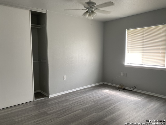 Image 16 of 18 For 12421 Trailing Oaks St