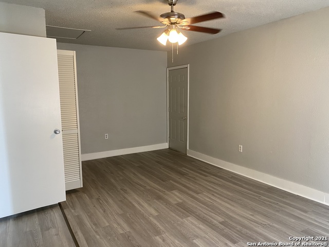 Image 4 of 18 For 12421 Trailing Oaks St