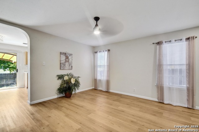 Image 8 of 24 For 6915 Bluegrass