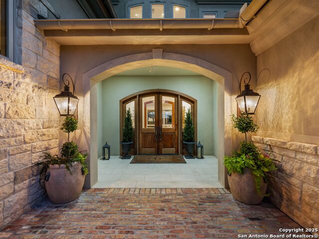 Image 14 of 100 For 52 Oakland Hills