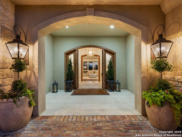 Image 15 of 100 For 52 Oakland Hills