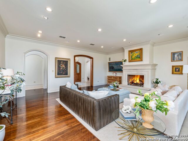 Image 46 of 100 For 52 Oakland Hills