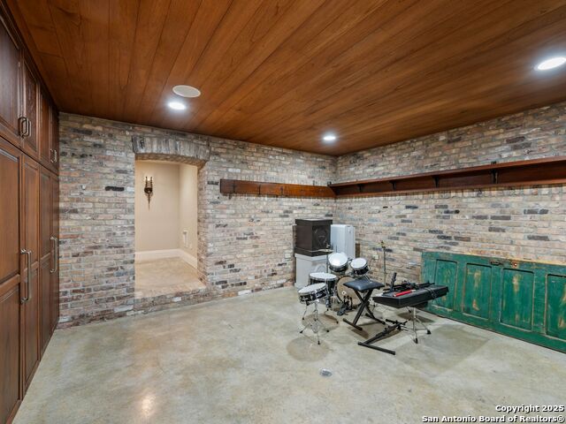 Image 87 of 100 For 52 Oakland Hills