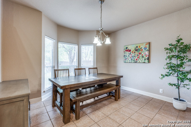 Image 12 of 28 For 21835 Seminole Oaks