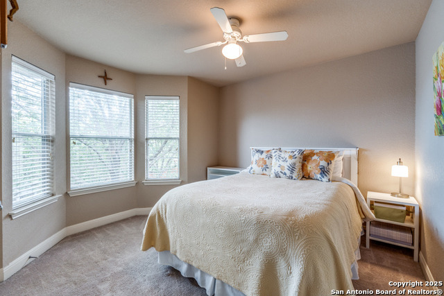 Image 19 of 28 For 21835 Seminole Oaks