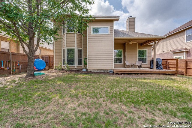 Image 25 of 28 For 21835 Seminole Oaks