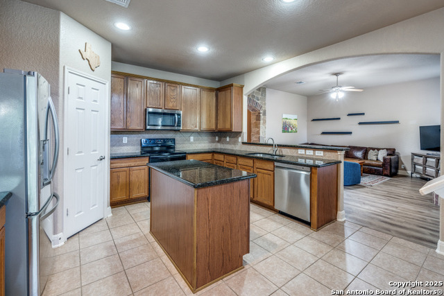 Image 9 of 28 For 21835 Seminole Oaks