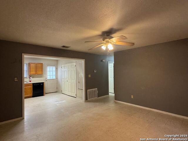 Image 2 of 7 For 823 Dallas  B