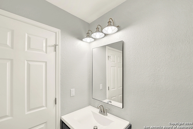 Image 20 of 38 For 661 Abels Way