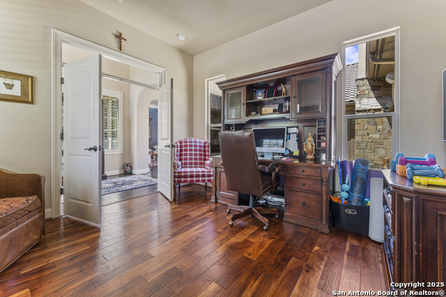 Image 11 of 59 For 135 Penns Way