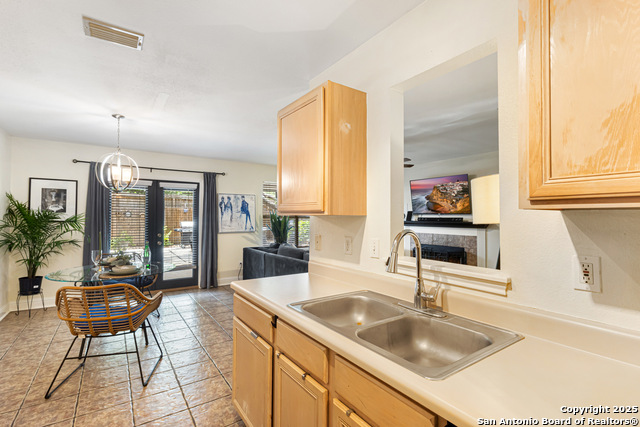 Image 17 of 45 For 7862 Galaway Bay
