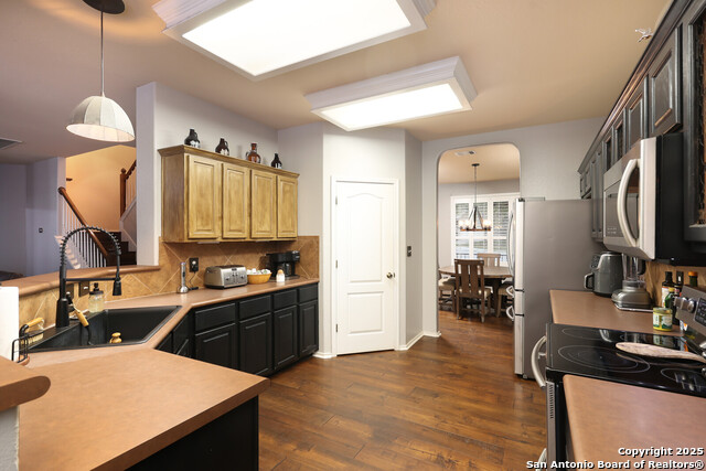 Listing photo id 10 for 798 San Mateo