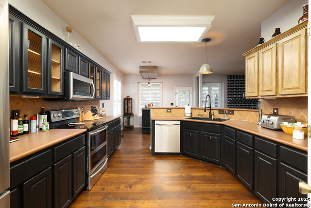 Listing photo id 12 for 798 San Mateo