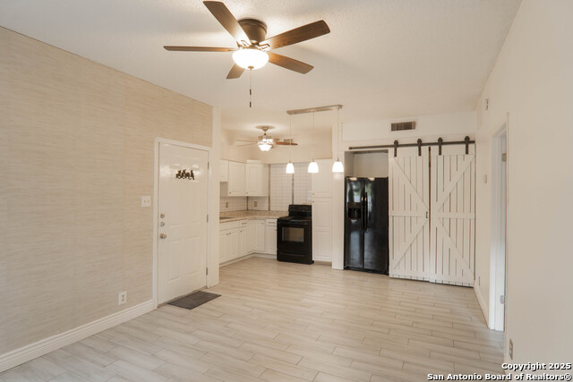 Image 3 of 12 For 8655 Datapoint Dr  203b