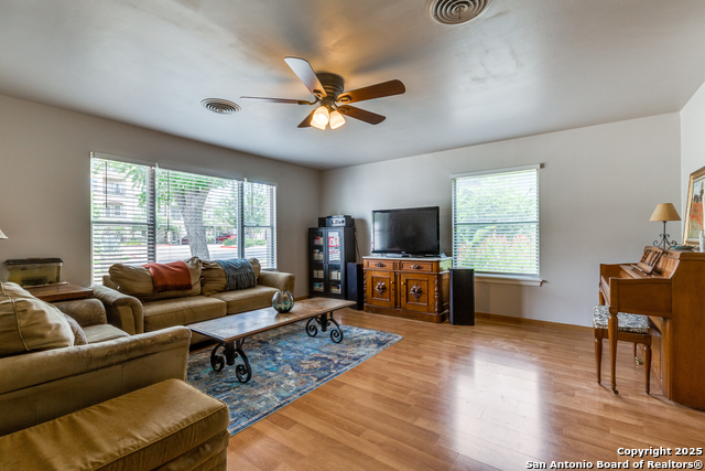 Image 3 of 25 For 1622 Terra Alta Dr. W