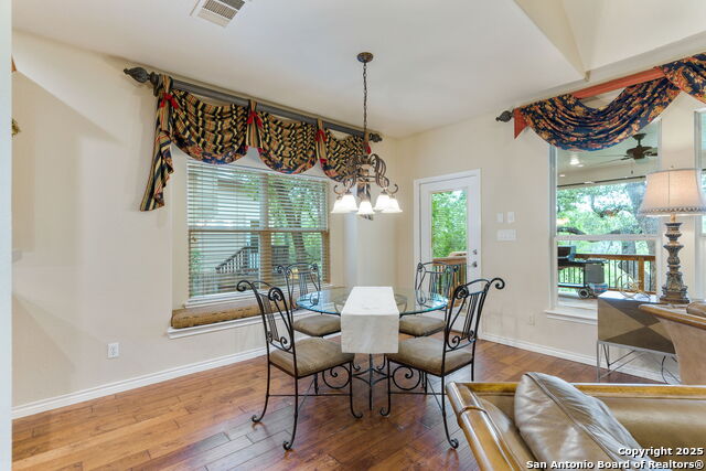 Image 23 of 53 For 26019 Meadowlark Bay