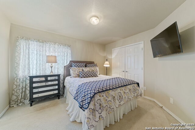 Image 32 of 53 For 26019 Meadowlark Bay