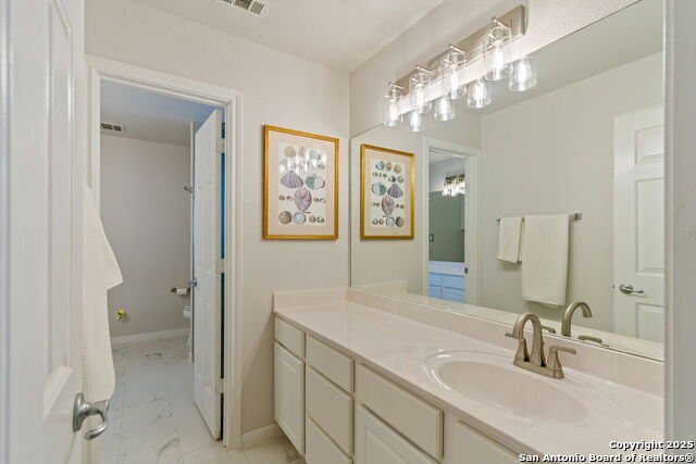 Image 33 of 53 For 26019 Meadowlark Bay