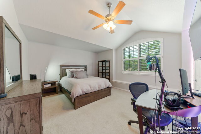 Image 34 of 53 For 26019 Meadowlark Bay