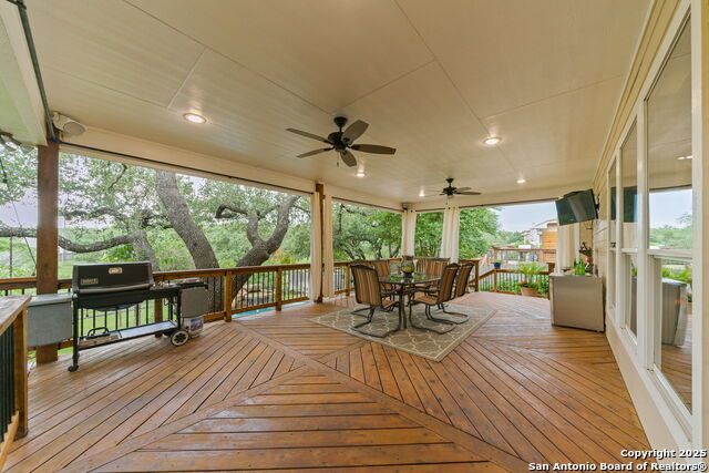 Image 5 of 53 For 26019 Meadowlark Bay