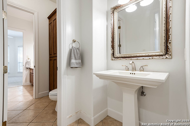 Listing photo id 18 for 132 Long Bow Rd