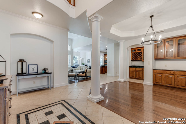 Listing photo id 4 for 132 Long Bow Rd