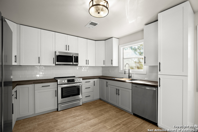 Image 17 of 28 For 402 Twin Elm