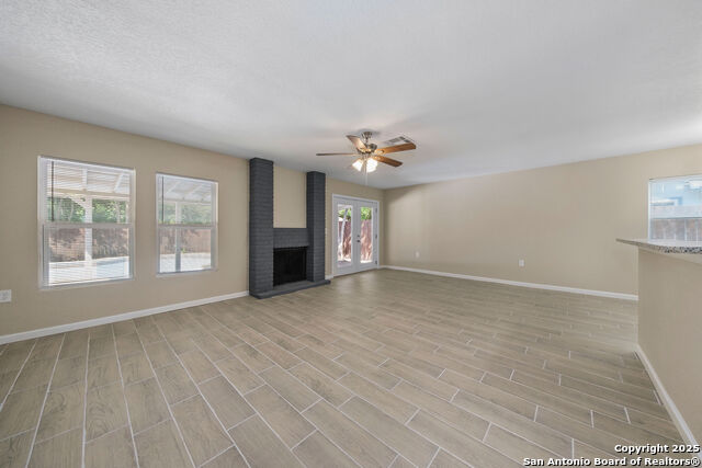 Image 11 of 32 For 9843 Flatland Trl