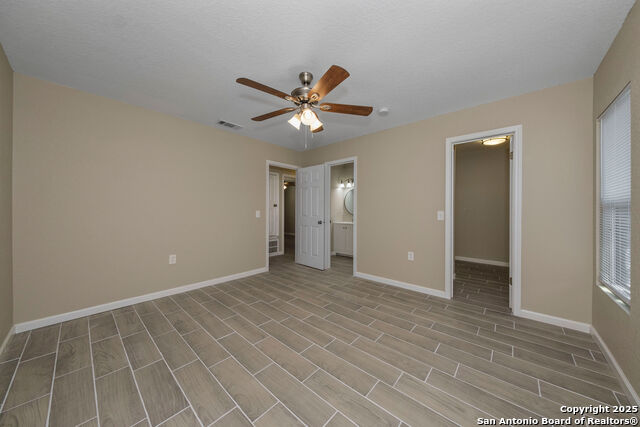 Image 18 of 32 For 9843 Flatland Trl