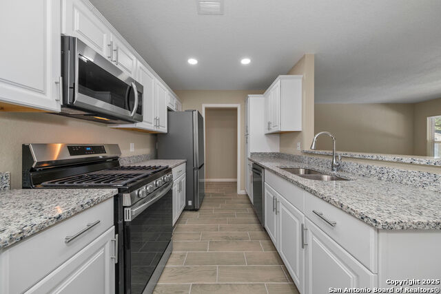 Image 7 of 32 For 9843 Flatland Trl