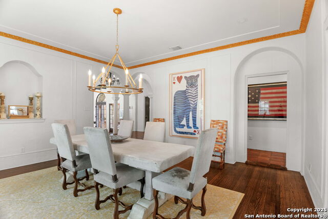 Image 14 of 51 For 241 Elsmere W