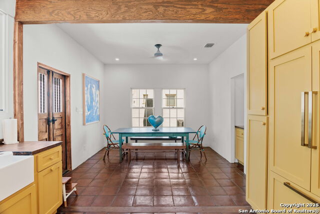 Image 19 of 51 For 241 Elsmere W
